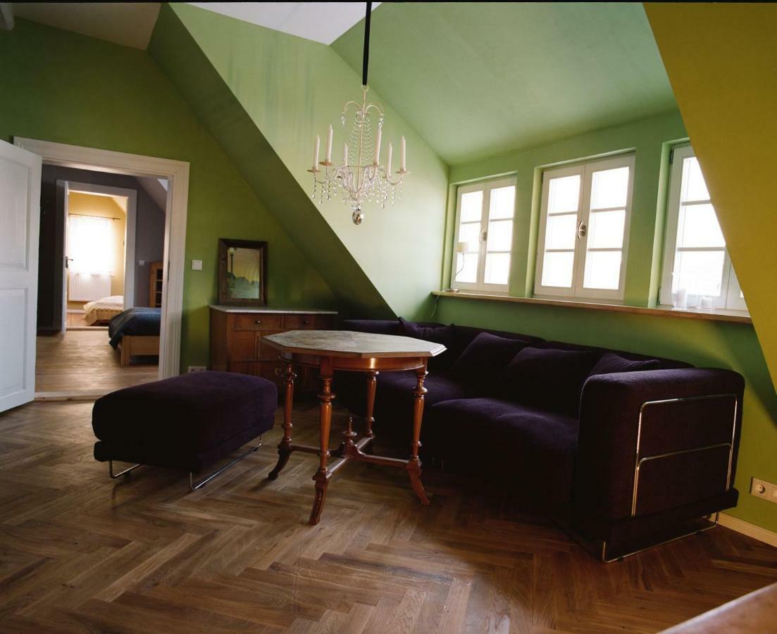 Gutshaus Altbauhof Apartment Dargun Exterior photo